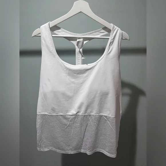 Fabletics Athletic Top - Picture 1 of 3